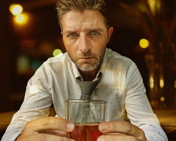why can't an alcoholic stop drinking